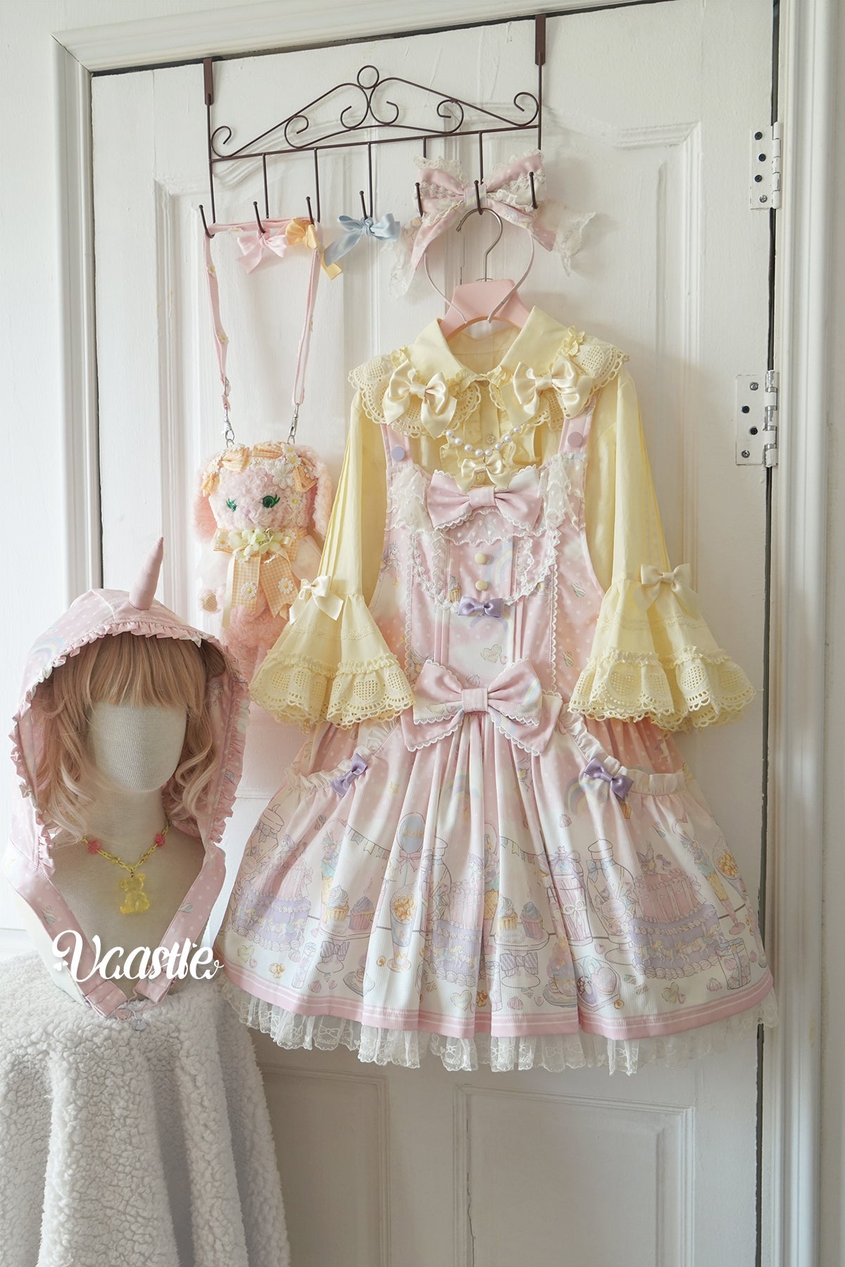 Vcastle~Sweet Crepes~Sweet Lolita Shirt with Princess Sleeves and Bow Chain