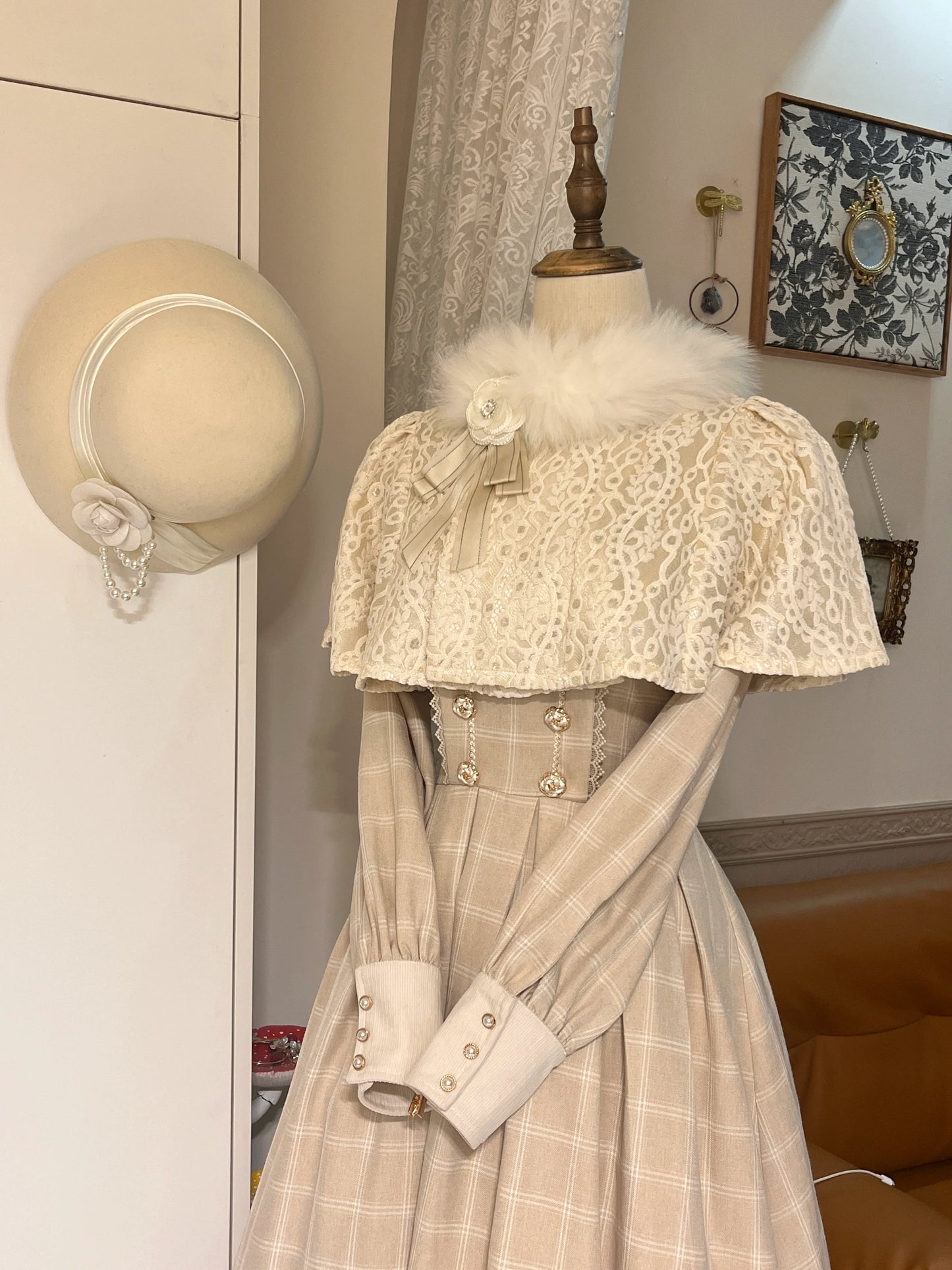 ZeeYe~Elegant Lolita Cape Fur Collar Lolita Cape Coat