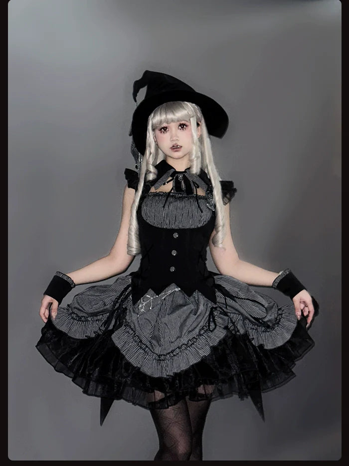 Alice Girl~Lolita Potion~Gothic Lolita Cuffs and Embroidered Badge