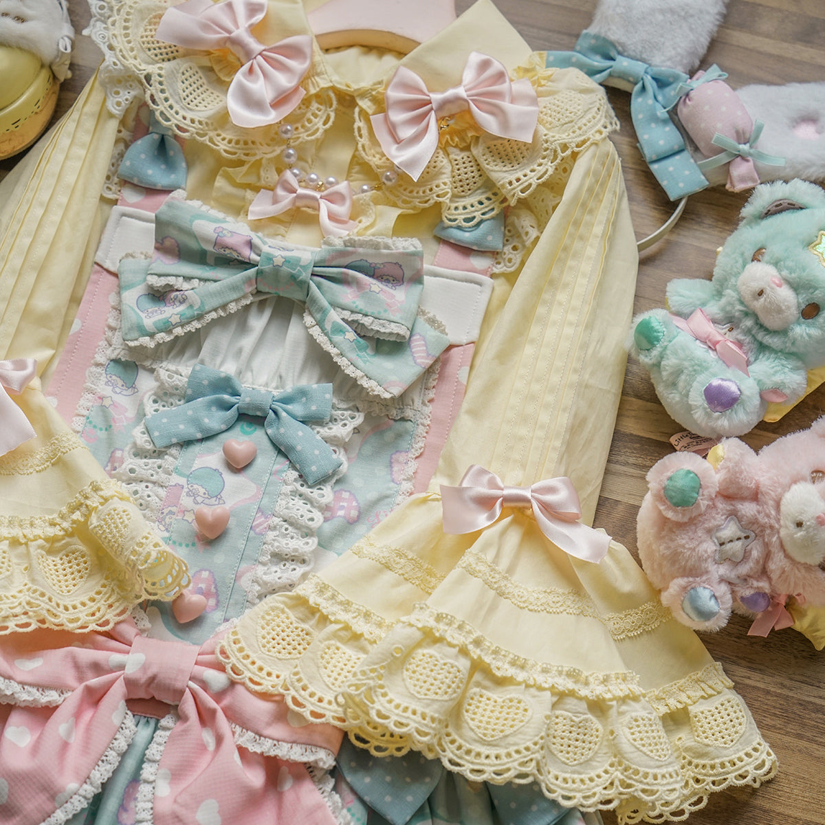 Vcastle~Sweet Crepes~Sweet Lolita Shirt with Princess Sleeves and Bow Chain
